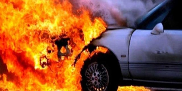 Lefkoşa-Gazimağusa ana yolunda bir araç yandı