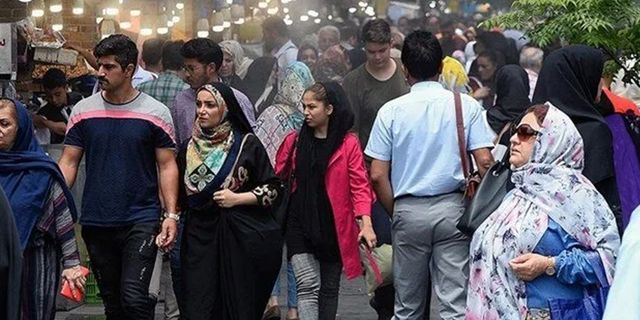İran'da başörtüsü takmayan kadınlara kameralı denetim