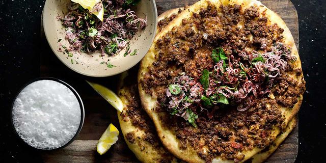 2 Lahmacun 2 Ayran 870 TL