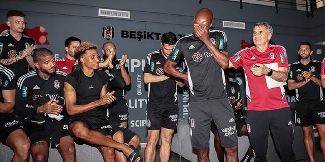 Beşiktaş'ta Atiba Hutchinson dönemi sona eriyor 