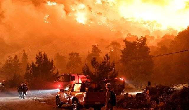 Yunanistan'da orman yangını: Can kaybı 21'e yükseldi