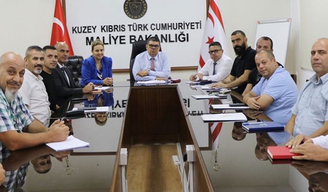 Maliye Bakanı Berova, Gümrük Çalışanları Sendikası (Güç-Sen) heyetini kabul etti