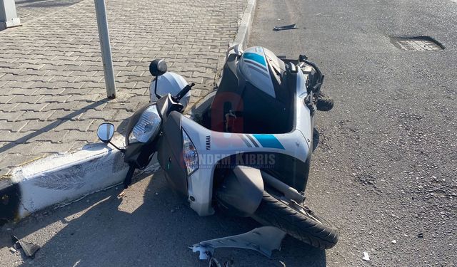 Girne'de korkutan kaza... Motosiklet sürücüsü yaralandı...