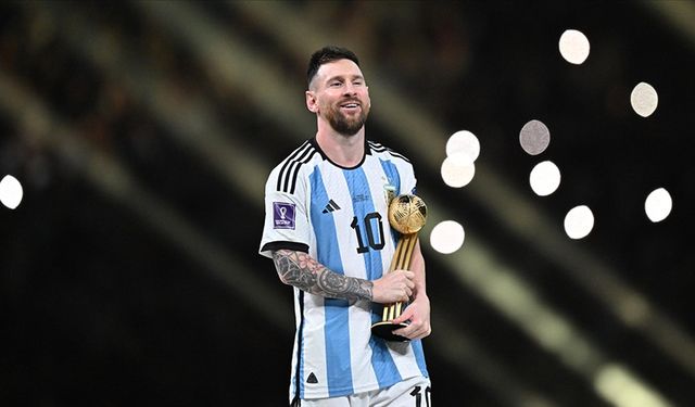 Messi'nin 2022 Dünya Kupası'nda giydiği formalar, müzayedeye çıkacak
