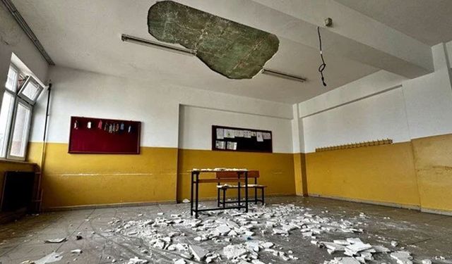Samsun'da okulun tavanındaki alçı döküldü: 7 öğrenci hafif yaralandı
