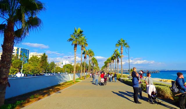 Güney Kıbrıs’a 2023 yılının 11 ayında 3 milyon 700 binden fazla turist gitti