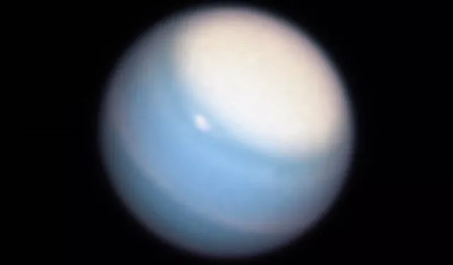 Neptün ve Uranüs'ün gerçek renkleri ortaya çıktı