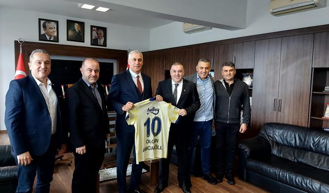 Fenerbahçeliler Derneği'nden Olgun Amcaoğlu'na ziyaret...