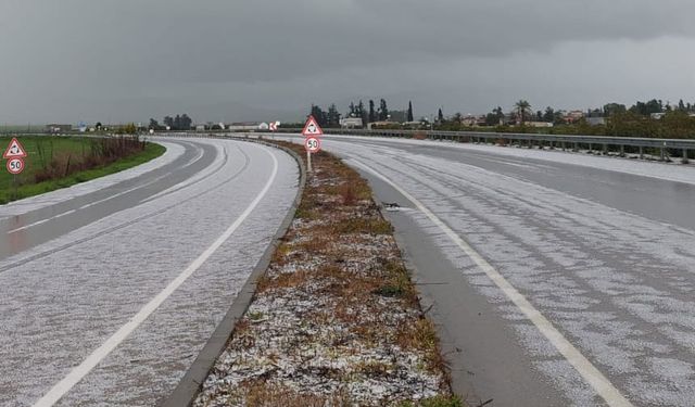 Sibirya soğuklarının hissedildiği ülkede yoğun yağış ve fırtına etkili oluyor