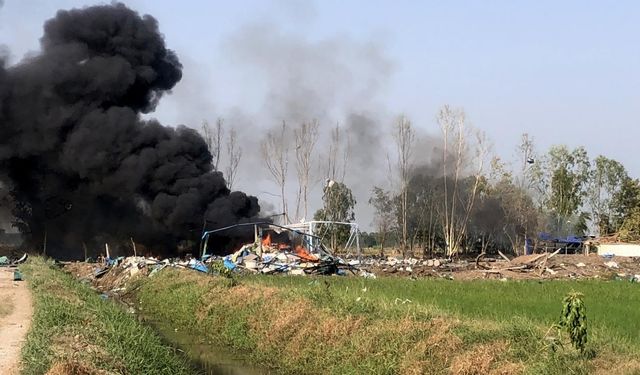 Tayland'da havai fişek fabrikasındaki patlamada 22 işçi öldü