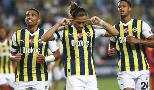 Fenerbahçe'de iki futbolcu gönderiliyor...