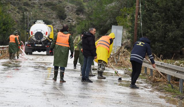 Geçitköy bölgesinde hasar tespit çalışmaları sürüyor...