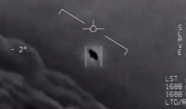 Pentagon'dan uzaylı raporu: 'UFO'lar gerçek değil'