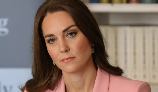 Kate Middleton bilinmezi sürüyor: Hastaneden açıklama geldi