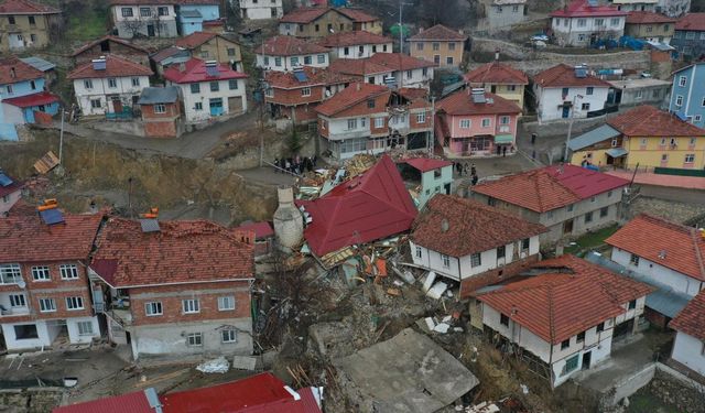 Tokat'ta 900 nüfuslu köy ikiye bölündü