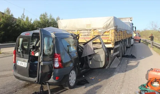 Türkiye'den acı haber... Feci kazada 3 kişi hayatını kaybetti, 1 çocuk ağır yaralandı