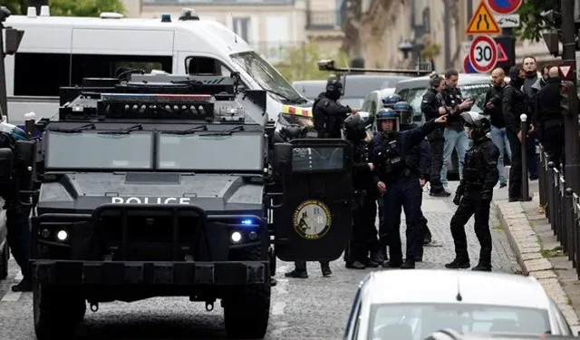 Paris'teki İran Konsolosluğu'nda canlı bomba alarmı