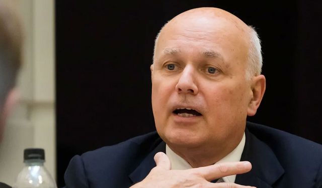 Seçimlerden Önce Iain Duncan Smith, Kuzey Kıbrıs'a doğrudan uçuş çağrısını yineledi