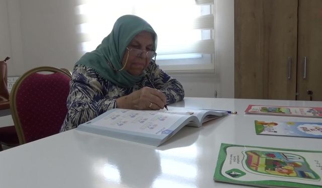 86 yaşında hayalinin peşinden gitti: 3 ayda okuma yazma öğrendi