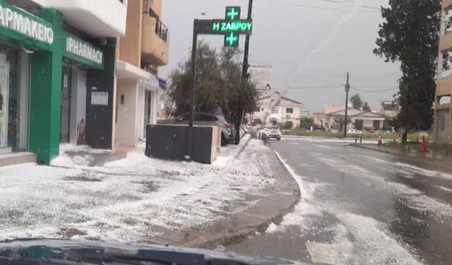 Sağanak yağmur yine Güney Kıbrıs'ı vurdu!