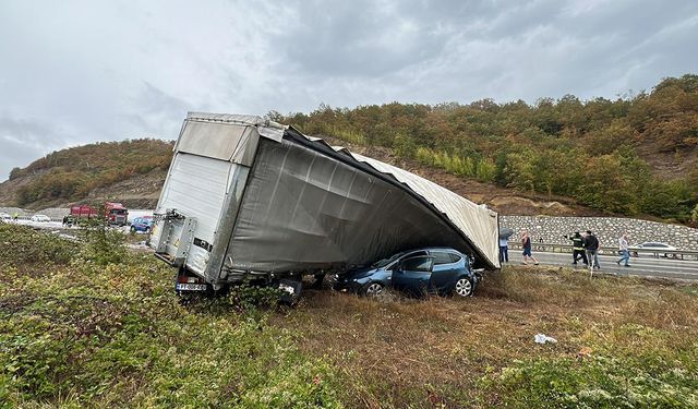 Samsun-Ankara kara yolunda 11 araç birbirine girdi: 3 ölü, 10 yaralı!