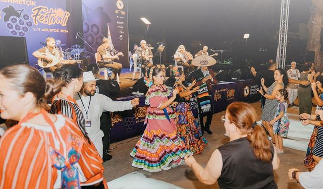 Mehmetçik Üzüm Festivali’nde unutulmaz bir gece!