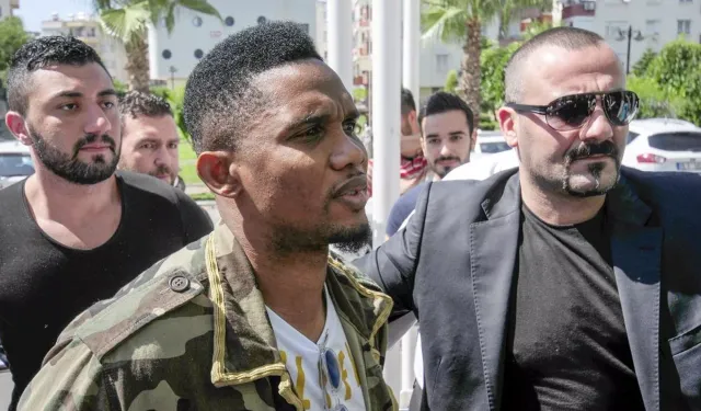 Samuel Eto'o futboldan men edildi