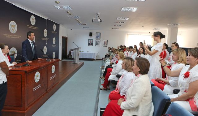 Dışişleri Bakanı Ertuğruloğlu, Kazakistan İş Kadınları Derneği heyetini kabul etti