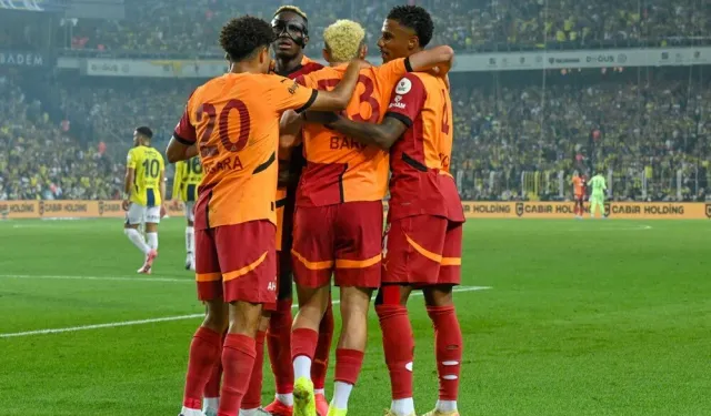 Kadıköy'de gol yağmuru: Galatasaray dev derbide Fenerbahçe'yi mağlup etti