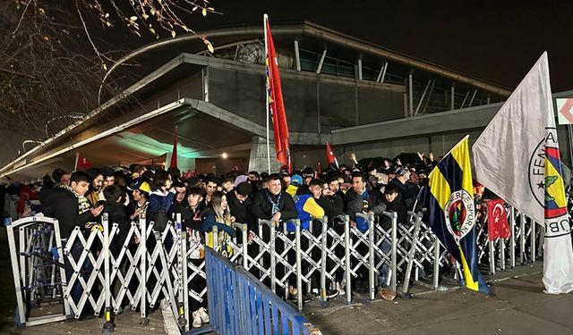 Fenerbahçe maçı öncesi Hollanda'da olay: Türk taraftarlara saldırdılar