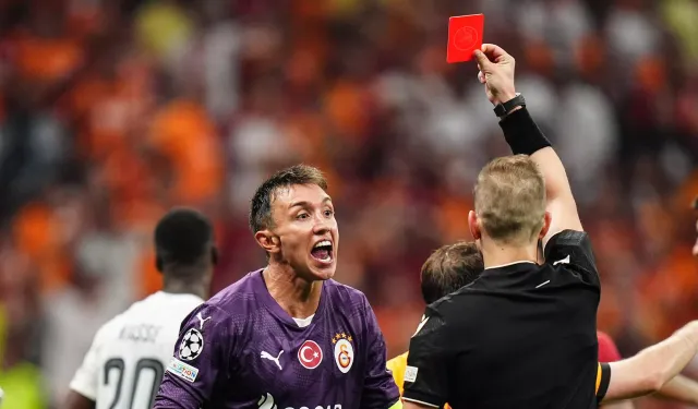 Galatasaray'da Muslera defteri kapanıyor: 2 milli kaleci transfer listesinde