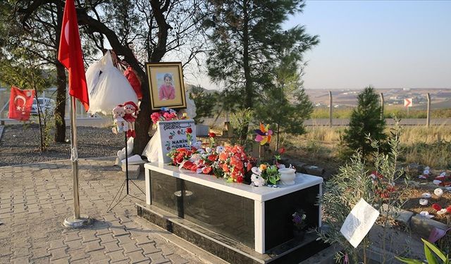 Narin Güran'a ait kemik ve doku örnekleri incelemenin ardından çocuğun mezarına konuldu