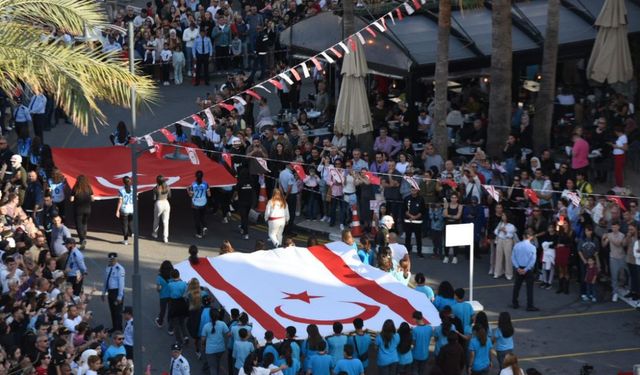 Girne’de Cumhuriyet Şöleni Korteji düzenlendi