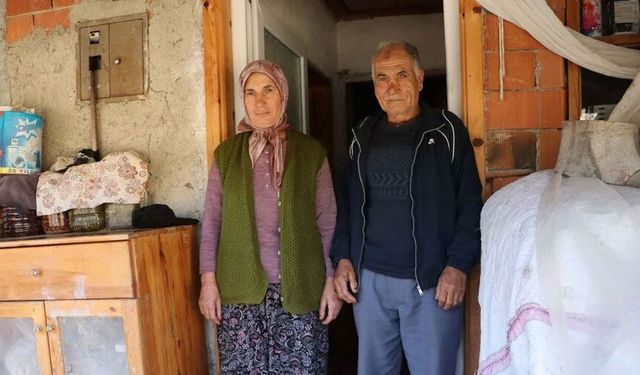 Üç hırsız dehşeti yaşattı: Koli bandıyla bağlayıp evi soydular