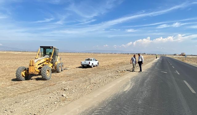 Dörtyol-Türkmenköy arası banket düzenleme çalışmaları tamamlandı