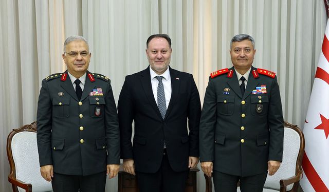 Öztürkler Tümgeneral Kılınç ile Tümgeneral Görgülü'yü kabul etti...