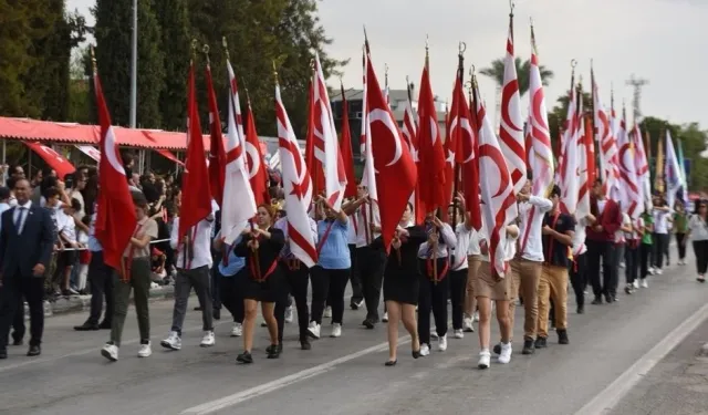 Dr. Fazıl Küçük Bulvarı, tören provası nedeniyle geçici olarak trafiğe kapatıldı