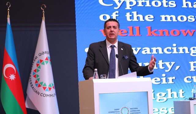 Işıksal, Bakü’de konferansa katılarak konuşma yaptı