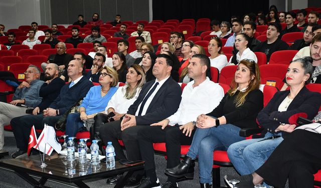 DAÜ Halkla İlişkiler ve Reklamcılık Bölümü Finansal Farkındalık ve Girişimcilik ile ilgili söyleşi düzenledi