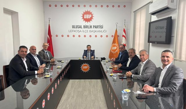 UBP Genel Başkanı Ünal Üstel, ilçe başkanlarıyla bir araya geldi