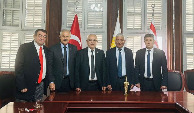 Özçınar, Kazakistan’dan gelen heyet ile bir araya geldi