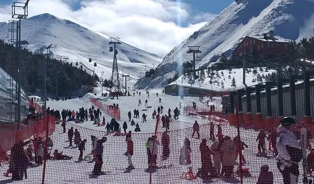 Palandöken'de çığ düştü!
