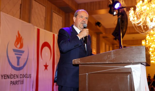 Cumhurbaşkanı Tatar, YDP'nin iftar yemeğine katıldı