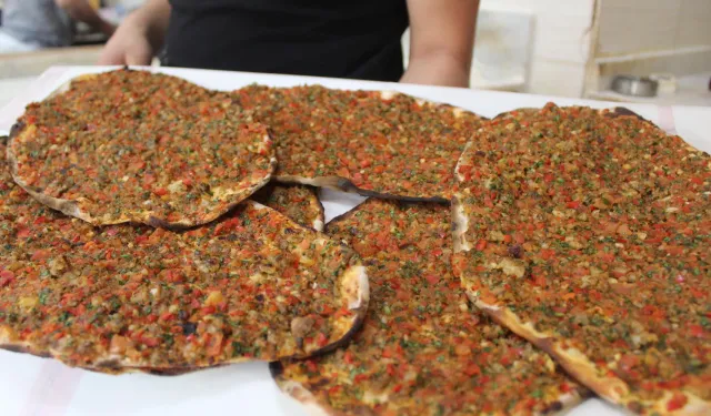 Bodrum'da 'lahmacun sezonu' açıldı: 2 bin lirayı aştığı iddiası ortalığı karıştırdı