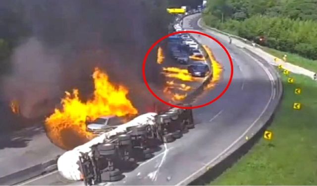 Brezilya'da tanker devrilerek alev aldı, araçlar alev topunun içinde kaldı