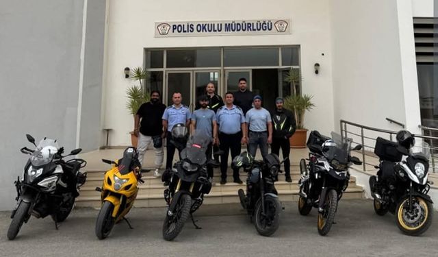 Polisten motosiklet sürücülerine trafikte güvenli toplu sürüş eğitimi verildi