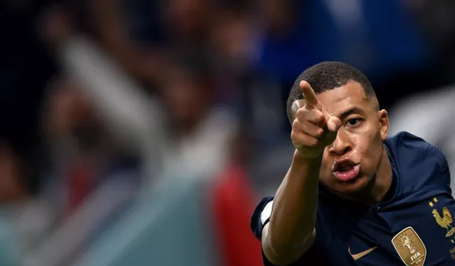 Real Madrid duyurdu: Kylian Mbappe hastaneye kaldırıldı