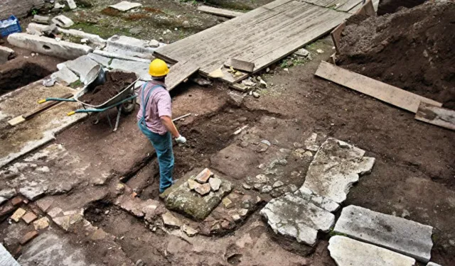 Hiçbir haritada yoktu, tarihçiler şaşkın: Polonya'da 5 bin 500 yıllık dev piramit mezarları keşfedildi