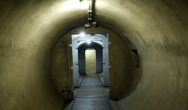 Güney Kıbrıs'ta sığınakları daireye çevirdiler