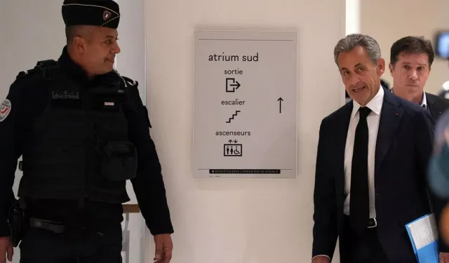 Fransa eski Cumhurbaşkanı Sarkozy adli kontrol şartıyla hapisten çıktı